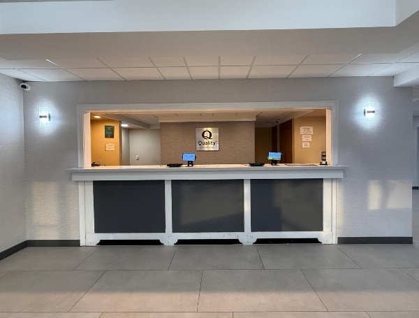 Quality Inn & Suites Baton Rouge West - Port Allen image 2